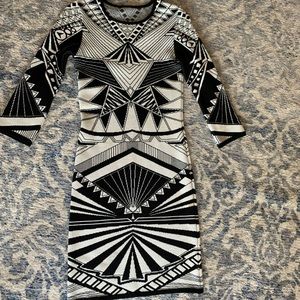 Black/white bodycon short dress